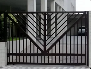 Puerta Metálica Batiente Diseño Chevron de Dos Hojas (Urbanizaciones, Ciudadelas y Garaje)
