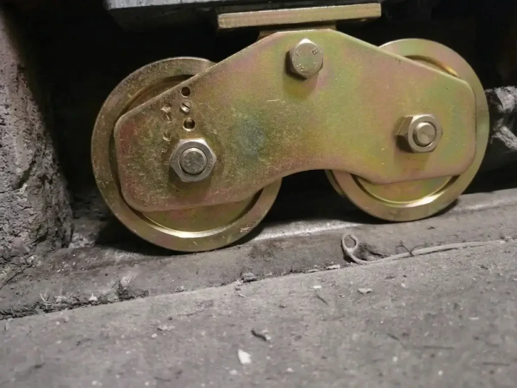 Rueda con Balancín RBI Rolling Center para Portones Corredizos | 160, 200, 250