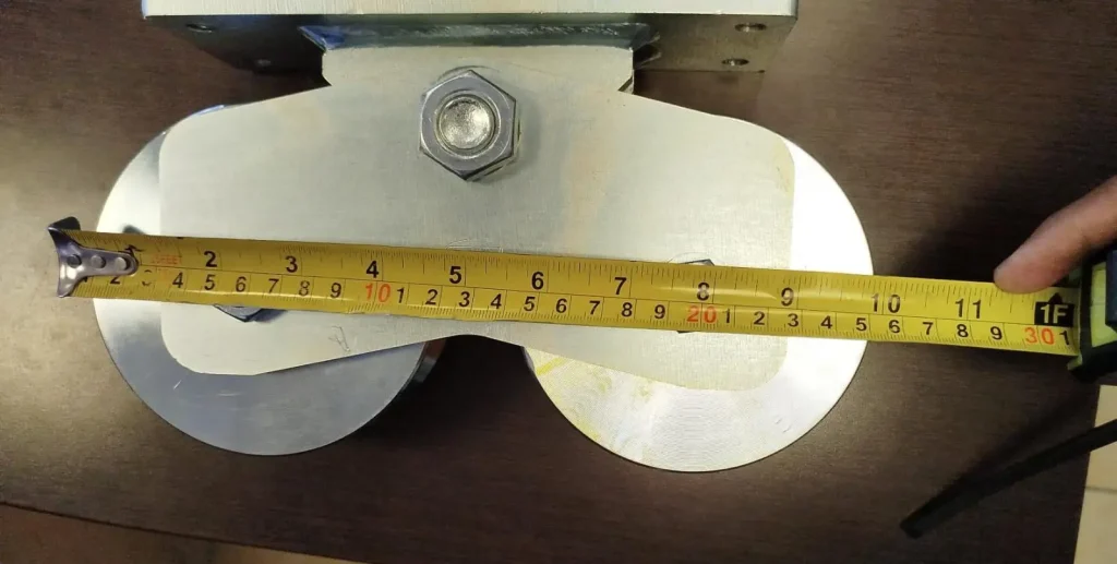 Rueda Combinada FAC VA1106 de 120mm (4.7") - Canal V para Portones Corredizos | Soporta 900kg