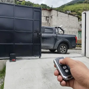 Instalación de Motor Impervious V600 en Puerta Corrediza 600kg en Quito, Ecuador el Viernes 22 de Octubre del 2026